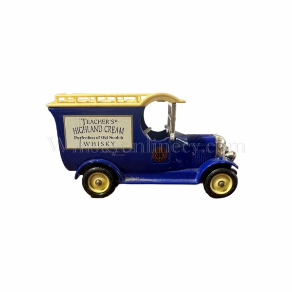 Teachers Cream Bull Nose Morris Van