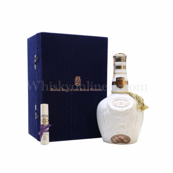 Royal Salute 25 Year Old Royal Wedding 1993 Marriage of Japanese Crown Prince of Japan 70cl, 40% Royal Salute 25 Year Old Royal Wedding 1993 Marriage of Japanese Crown Prince of Japan 70cl, 40%