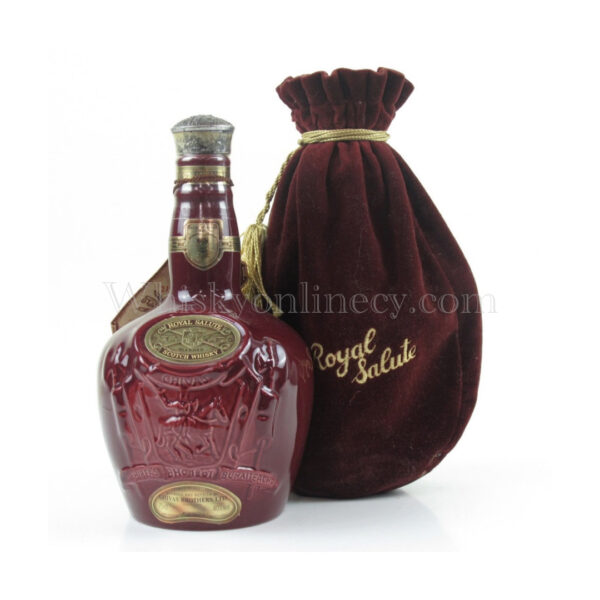 Royal Salute 21 Year Old Ruby Flagon 1990s No Box (70cl, 40%) Royal Salute 21 Year Old Ruby Flagon 1990s No Box (70cl, 40%)